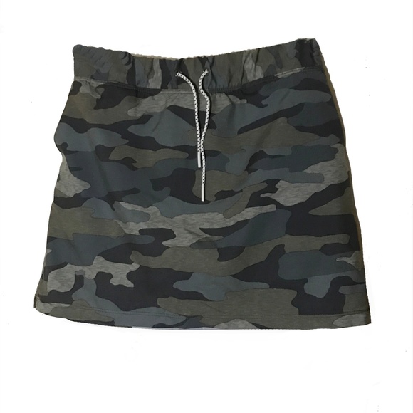 OLD NAVY GIRL'S SKIRT SIZE 10 - 12 - Picture 1 of 4